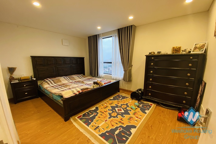 An affordable 2 bedrooms apartment for rent in Hong Kong Tower, Dong Da